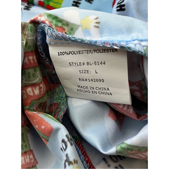 Cassandra O Women’s V-Neck Short Sleeve Holiday Themed Scrub Top Large - Picture 4 of 9